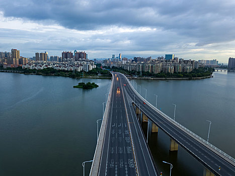 清晨时分惠州金山大桥跨越西枝江至东平半岛航拍风光