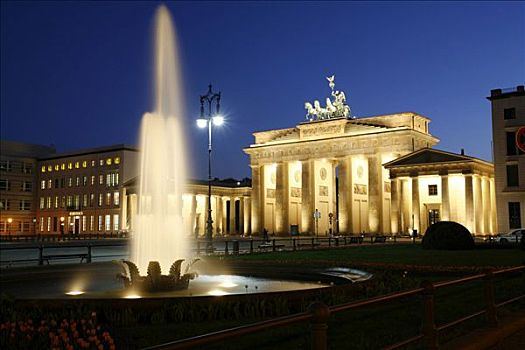 勃兰登堡门,喷泉,黄昏,柏林,德国,欧洲