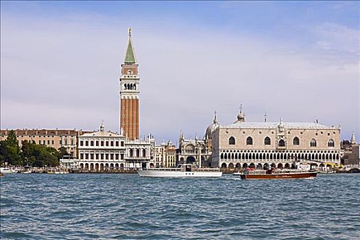 船,停靠,靠近,塔,钟楼,威尼斯,意大利