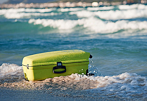手提箱,海滩