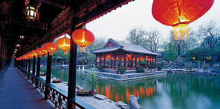 北京恭王府湖心亭