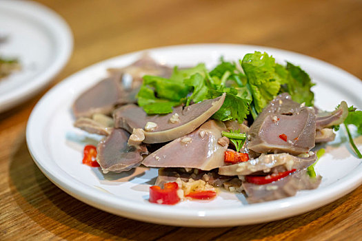 台湾美食传统的小吃熏鹅胗