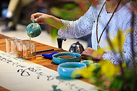 茶道,案台,花,茶文化,青瓷,书画,传统文化,宣纸,茶艺师