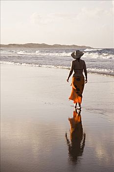 女青年,海滩,靠近,南方,莫桑比克
