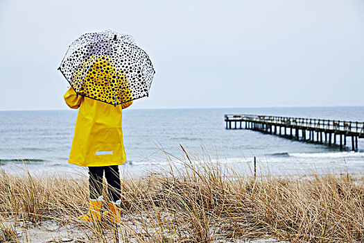 女孩,伞,海上
