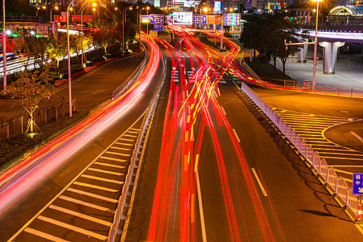 城市道路街道车轨街景夜景