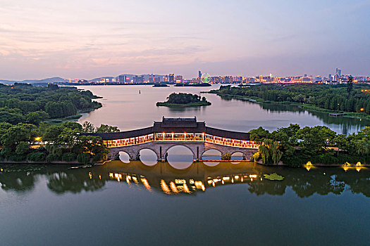 无锡湿地公园夜景