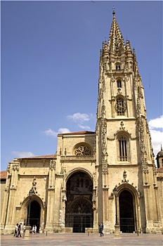 大教堂,奥维耶多