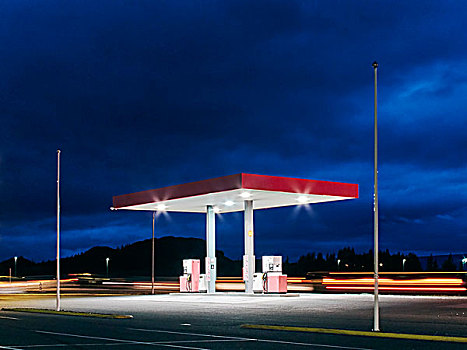 空,泛光灯照明,加油站,夜晚,冰岛