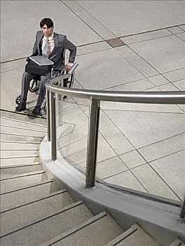 男人,轮椅,看,楼梯