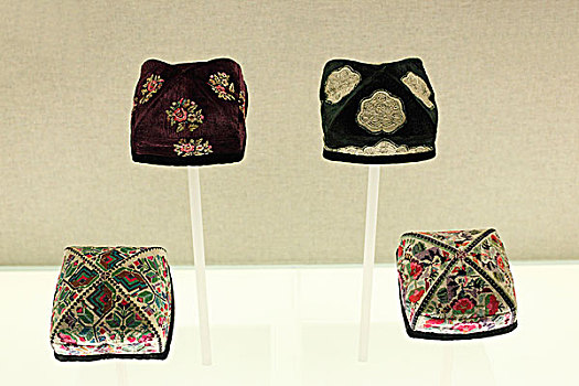 维吾尔族绣花帽,20,世纪下半叶