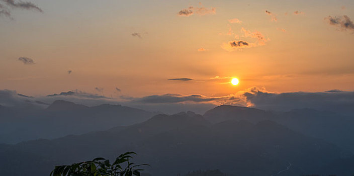 山区风景图