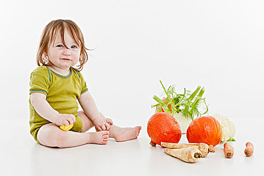 婴儿,女孩,坐,蔬菜