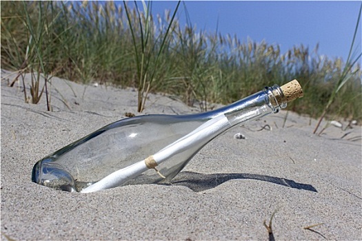 漂流瓶,沙滩