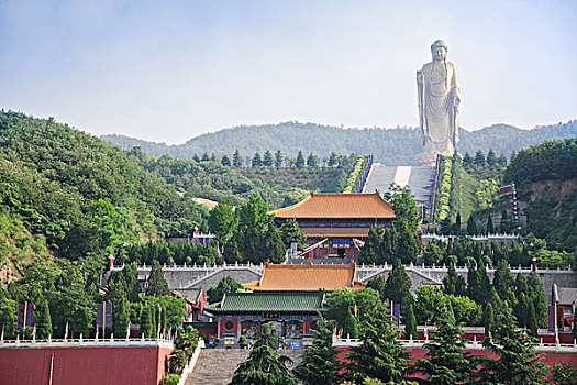 河南省鲁山县佛泉寺中原大佛