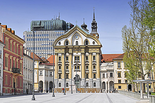 斯洛文尼亚,卢布尔雅那,国会,教堂,圣三一教堂