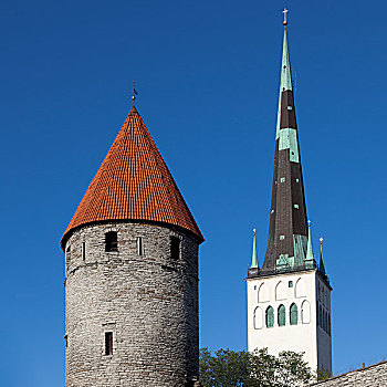 中世纪城市,墙壁,教堂,尖顶