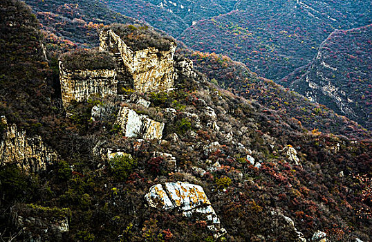 北京深秋红叶-幽岚山-坡峰岭