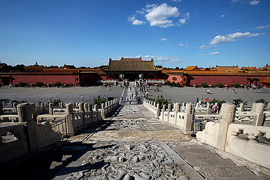 古代皇宫里的路叫什么