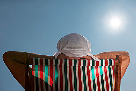 男人,日光浴,折叠躺椅,手绢,帽子,头部