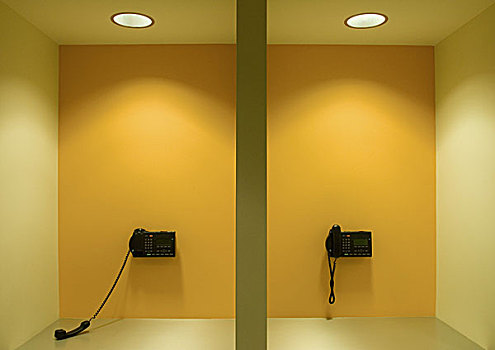 两个,墙壁,电话,一个,钩