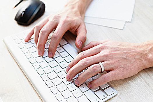 男性,手,打字,电脑键盘