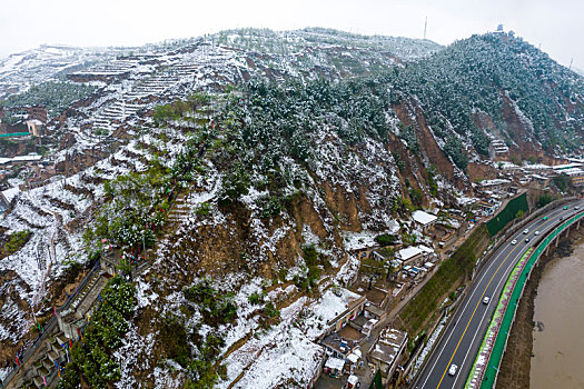 陕北春雪