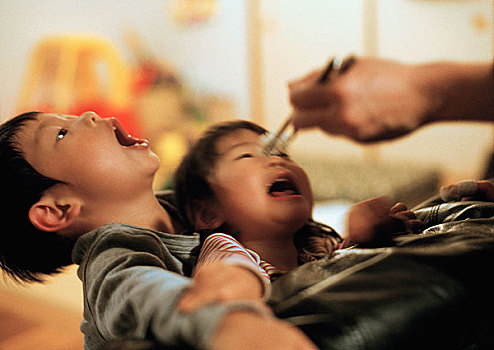孩子,嘴,张嘴,等待,食物,筷子