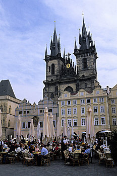 捷克共和国,布拉格,老城广场,街边咖啡厅,哥特式,泰恩教堂