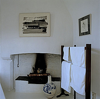 毛巾,悬挂,架子,旁侧,壁炉,简单,浴室