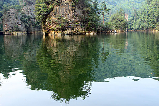 张家界宝峰湖,高峡平湖美景令人赞叹不已