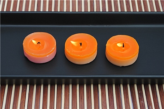 橙色,蜡烛,黑色,盘子,竹子
