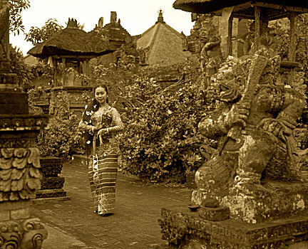 印度尼西亚,巴厘岛,舞者,传统服装,花园
