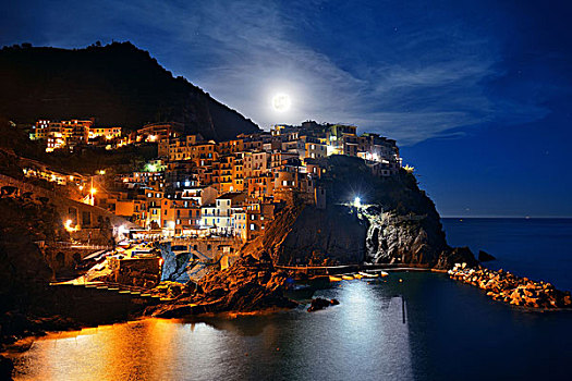 马纳罗拉,俯瞰,地中海,月出,建筑,上方,悬崖,五渔村,夜晚,意大利