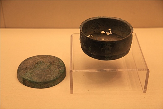 古蜀文明走进哈密,从三星堆文物看到汉代精美铜器