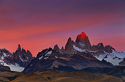高山辉,第一,光线,日出,洛斯格拉希亚雷斯国家公园,巴塔哥尼亚,阿根廷
