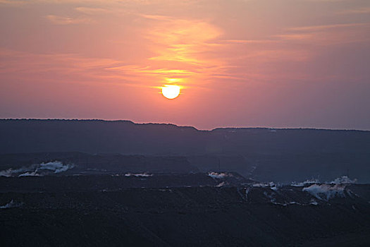 矿山日落