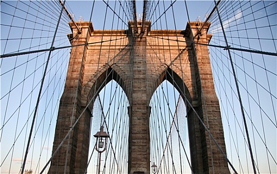 布鲁克林大桥,拱形