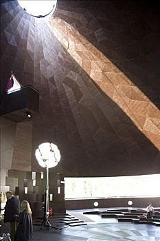 蛇形画廊展厅,2007年,跃层,咖啡,露台