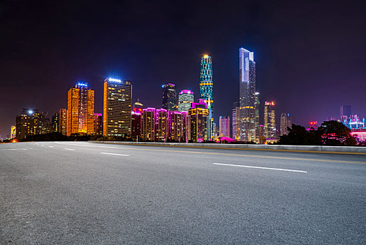 路面天际线和建筑景观夜景