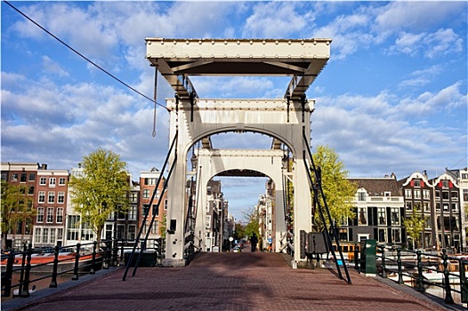 瘦桥,阿姆斯特丹