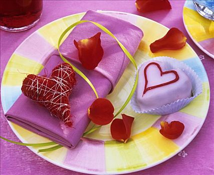 心形,紫色,餐巾,花色小蛋糕,玫瑰花瓣