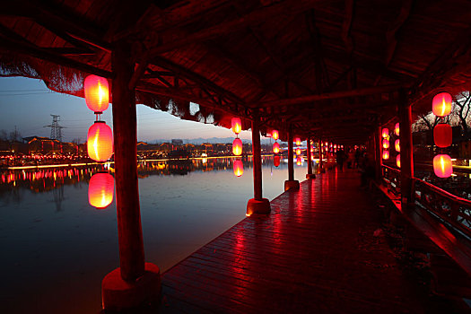 陕西西安周至沙沙河水街夜景