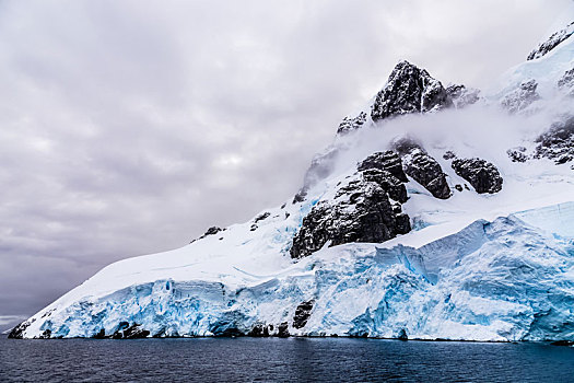 巨大,陡峭,石头,遮盖,蓝色,冰河,云,水,前景,挨着,阿根廷,岛屿,南极