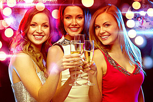 新年,庆贺,朋友,单身派对,生日,概念,三个,美女,晚礼服,香槟,玻璃杯