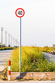 道路限速标志