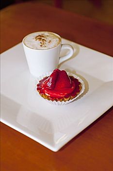 俯拍,一杯咖啡,草莓糕点
