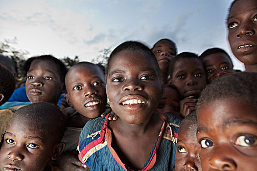 一群孩子,莫桑比克,非洲