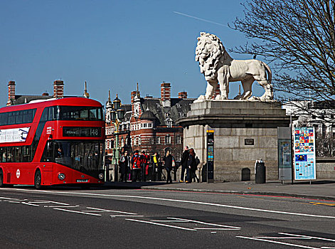 英国伦敦威斯敏斯特桥,南岸狮子,thesouthbanklion,雕塑