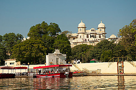 城市宫殿,岸边,湖,皮丘拉,乌代浦尔,拉贾斯坦邦,印度